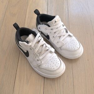 EUC Toddler Nike Air Jordan Size 10